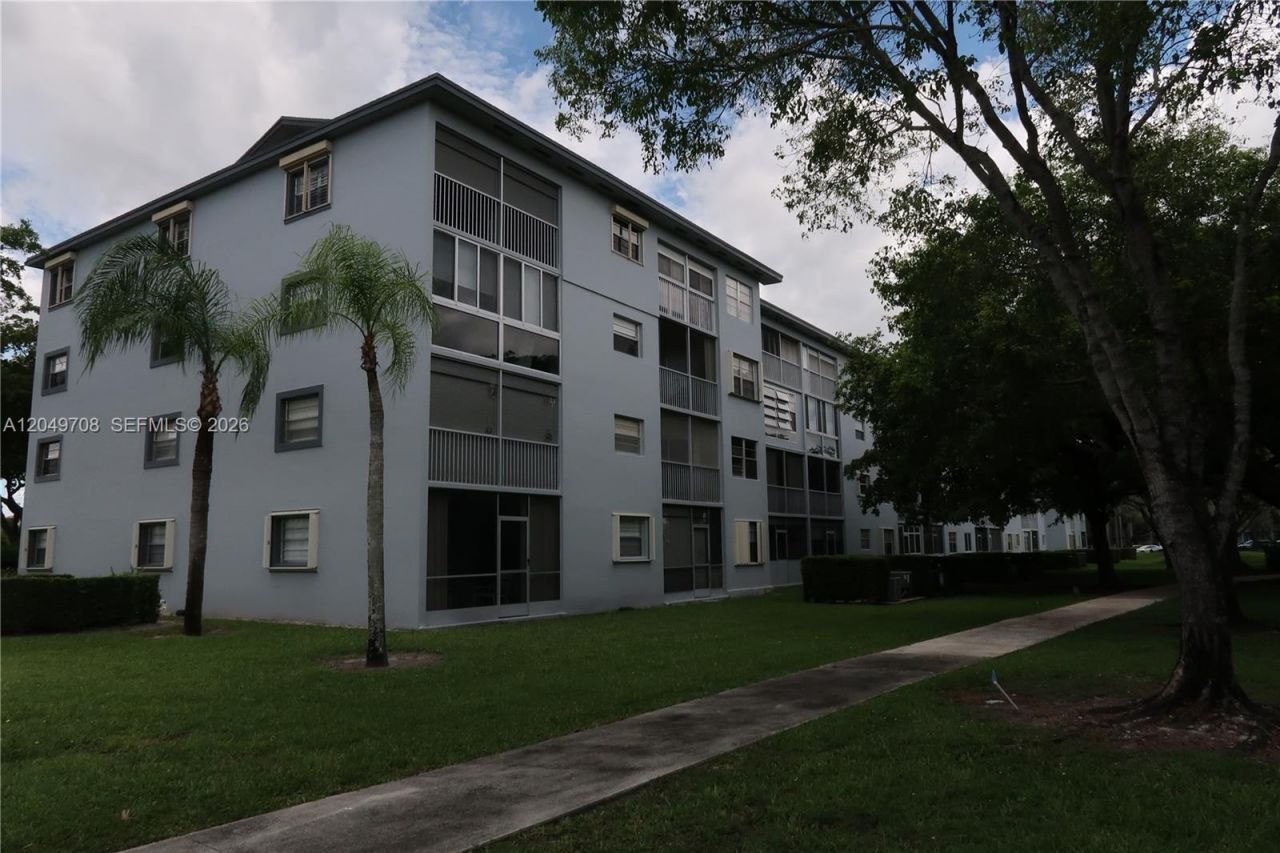 1401 SW 128th Ter , Unit 211H, Pembroke Pines, FL 33027 Photo