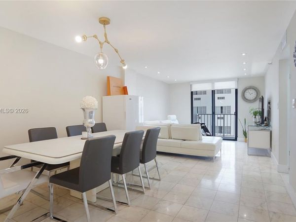 4301 Collins Ave , Unit 403, Miami Beach, FL 33140