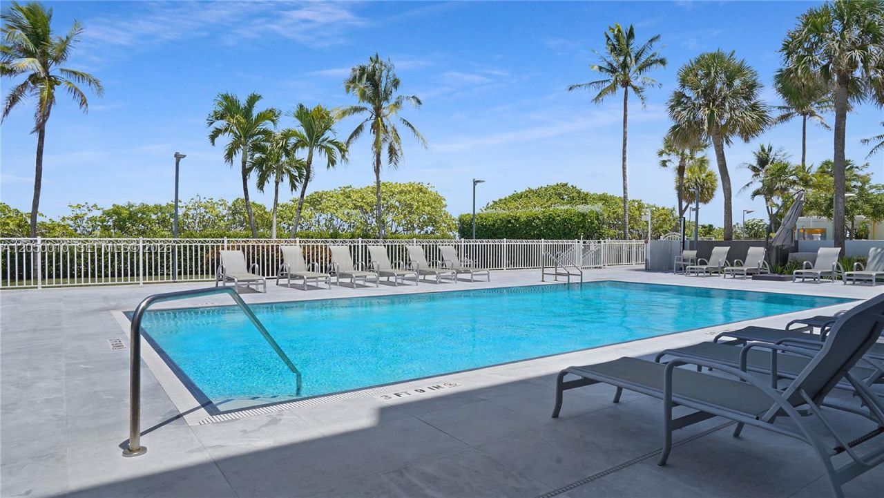 4301 Collins Ave , Unit 403, Miami Beach, FL 33140 Photo