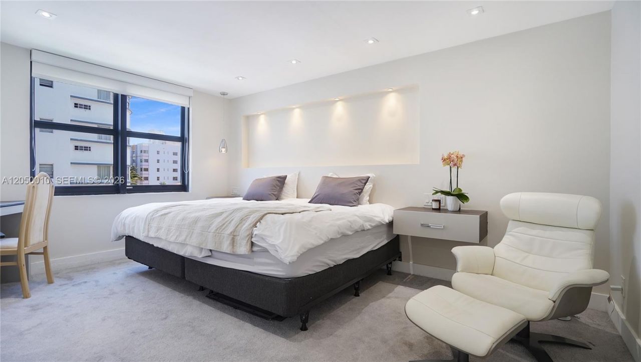 4301 Collins Ave , Unit 403, Miami Beach, FL 33140 Photo