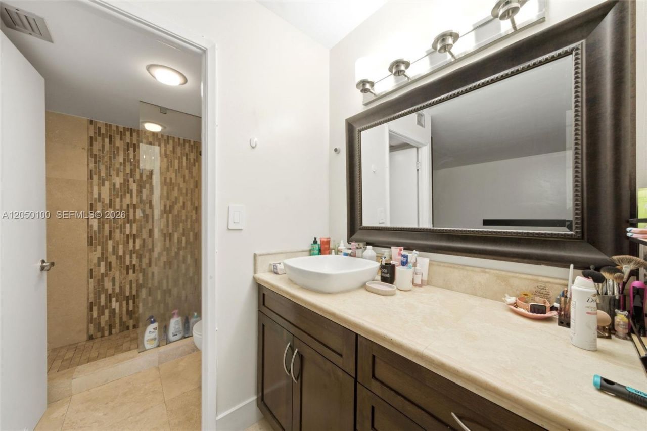 3440 NE 192nd St , Unit 1P-A, Aventura, FL 33180 Photo