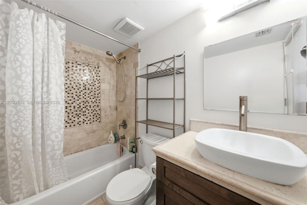 3440 NE 192nd St , Unit 1P-A, Aventura, FL 33180 Photo
