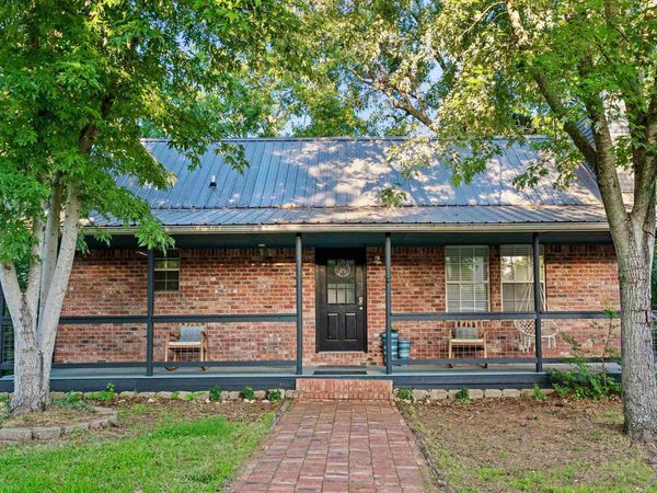 8210 Chestnut Drive, Rogers, AR 72756