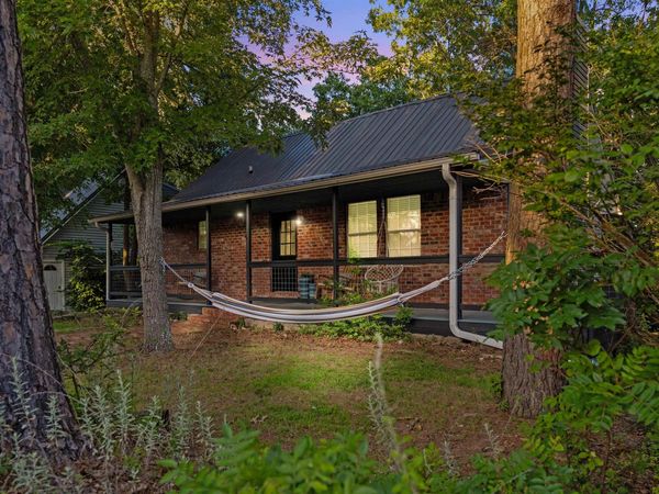 8210 Chestnut Drive, Rogers, AR 72756