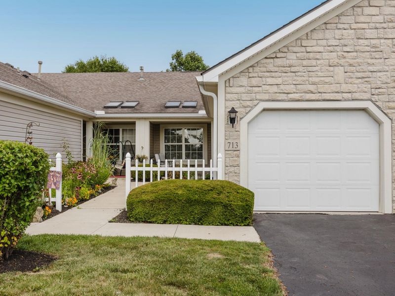713 Kildow Court, Ashville, OH 43103 Photo 1