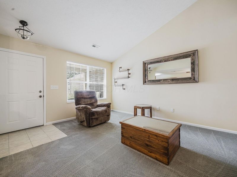 713 Kildow Court, Ashville, OH 43103 Photo 5