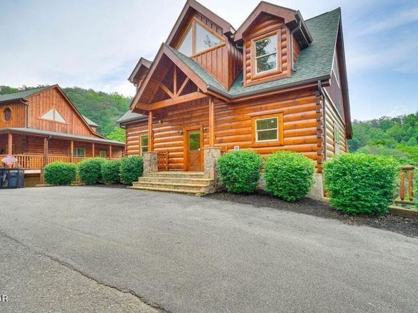 2178 Bear Haven Way, Sevierville, TN 37876
