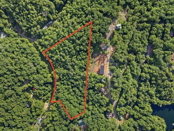 4321 Manis Hollow Road, Gatlinburg, TN 37738