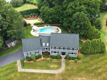 32 Country Club Cir, Pembroke, MA 02359