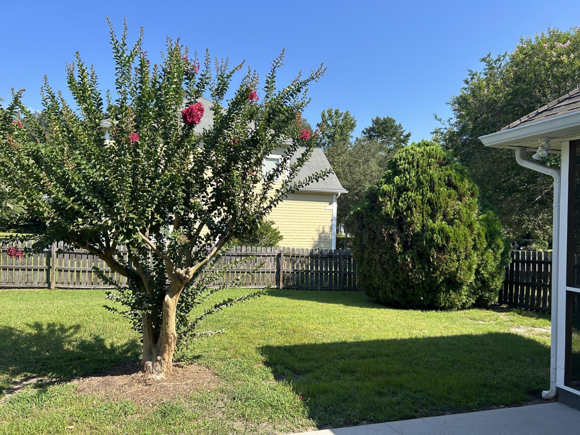 101 Duck Pond Court Photo 9