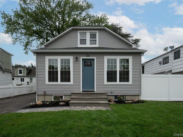24 Nimitz Street , Huntington, NY 11743