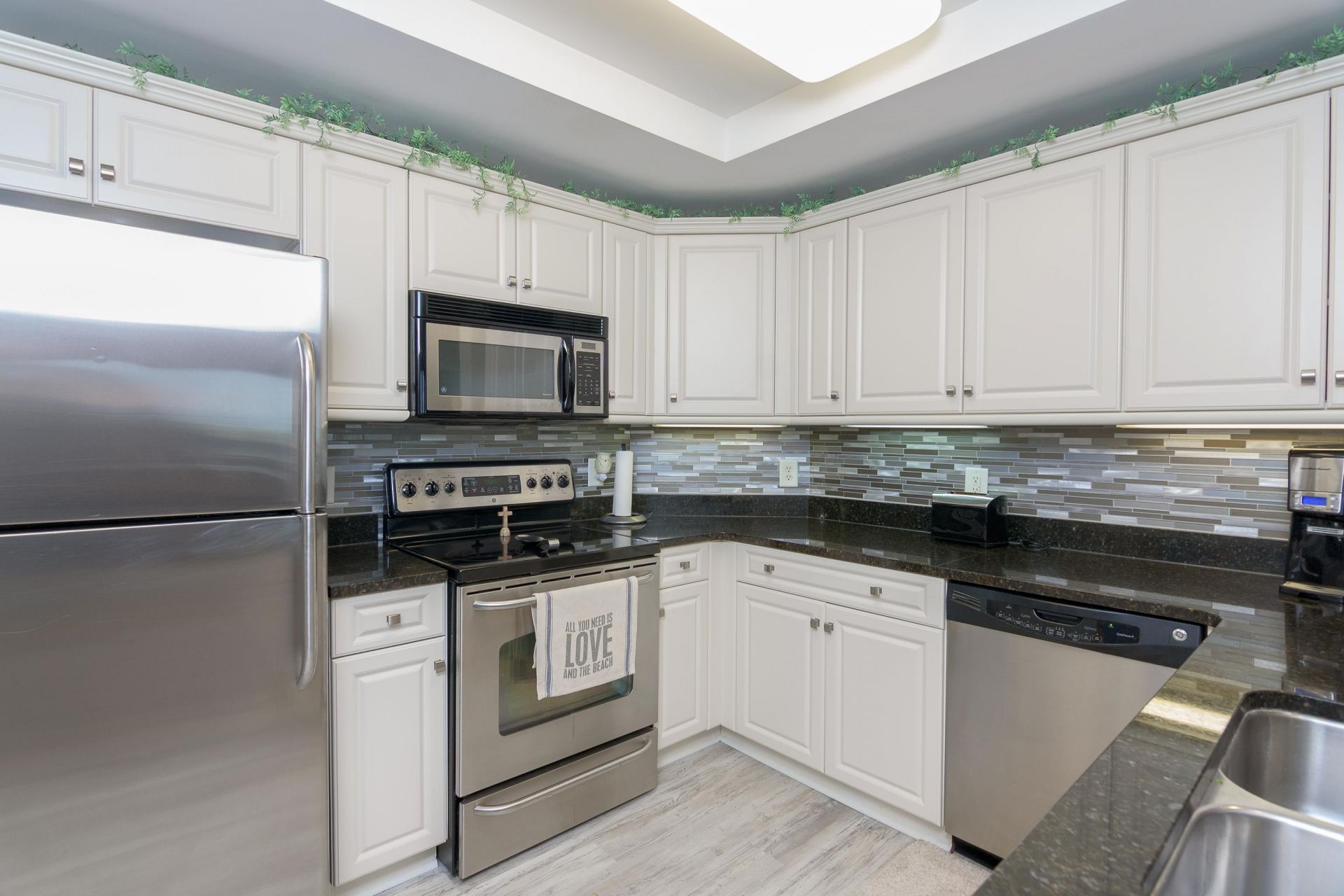 9994 Beach Club Dr.  Photo 17