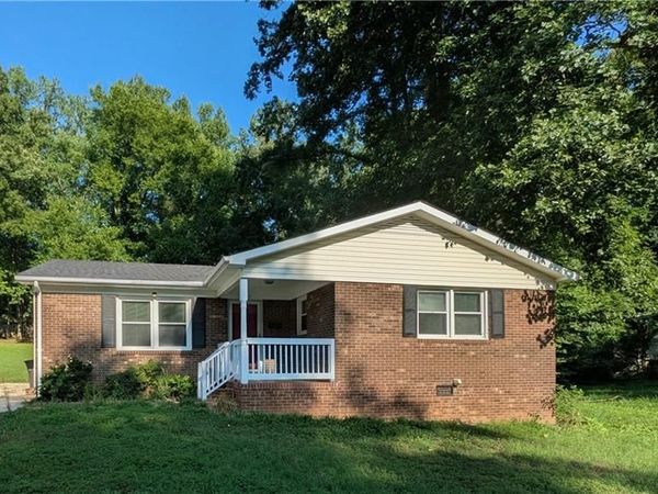 1755 Camden Road , Winston-Salem, NC 27103