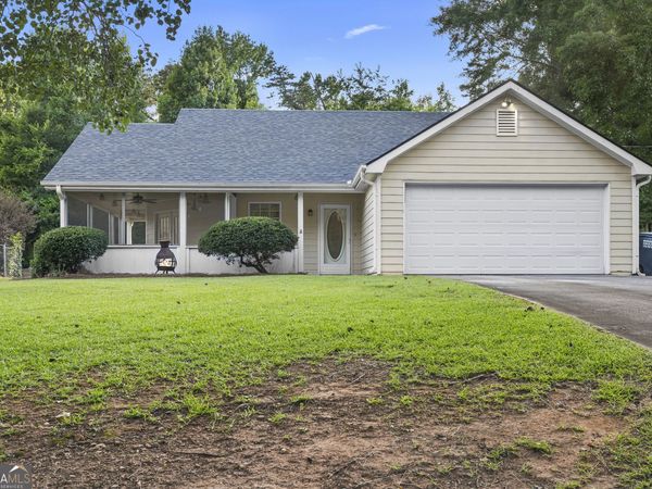 165 Lakefront Drive, Covington, GA 30016