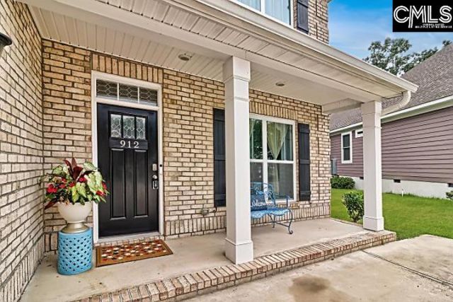 912 Knowles Loop  Photo 4