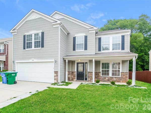 5525 Hammermill Drive, Harrisburg, NC 28075
