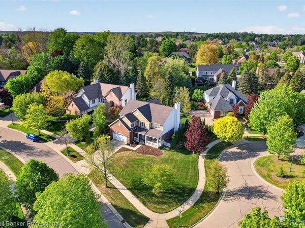 1357 Kentfield Drive, Rochester, MI 48307