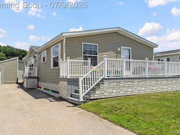 49770 Elk Trail, Shelby Twp, MI 48315