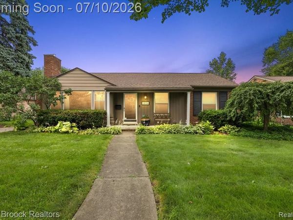 13154 Lasalle Boulevard, Huntington Woods, MI 48070