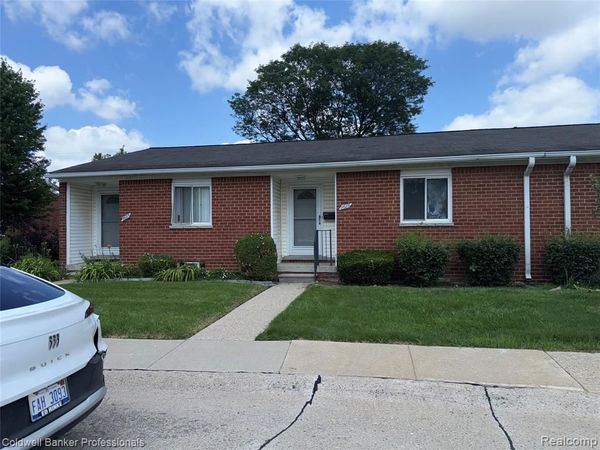 8689 Sterling street , Center Line, MI 48015