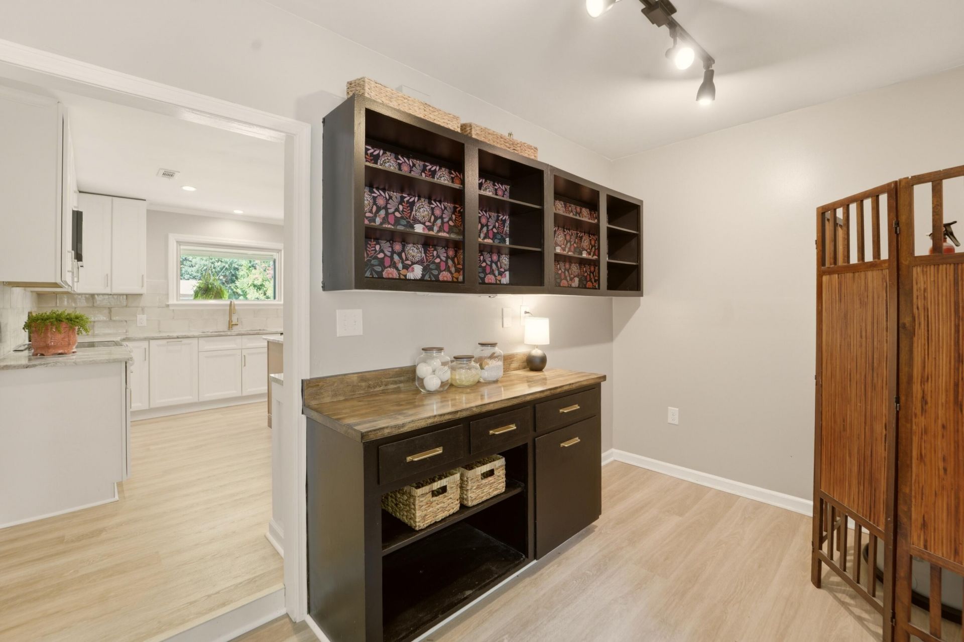 7747 Ovaldale Drive Photo 28