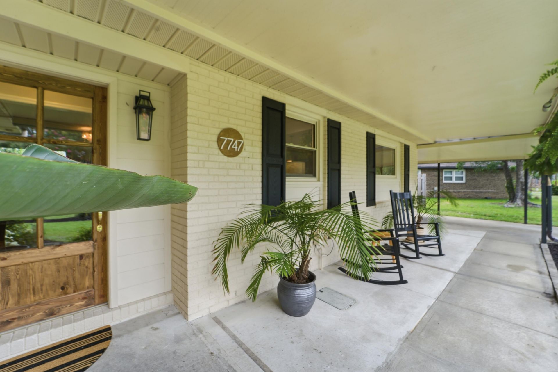 7747 Ovaldale Drive Photo 5