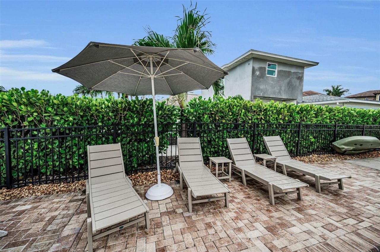 16353 Redington Drive, Redington Beach, FL 33708 Photo