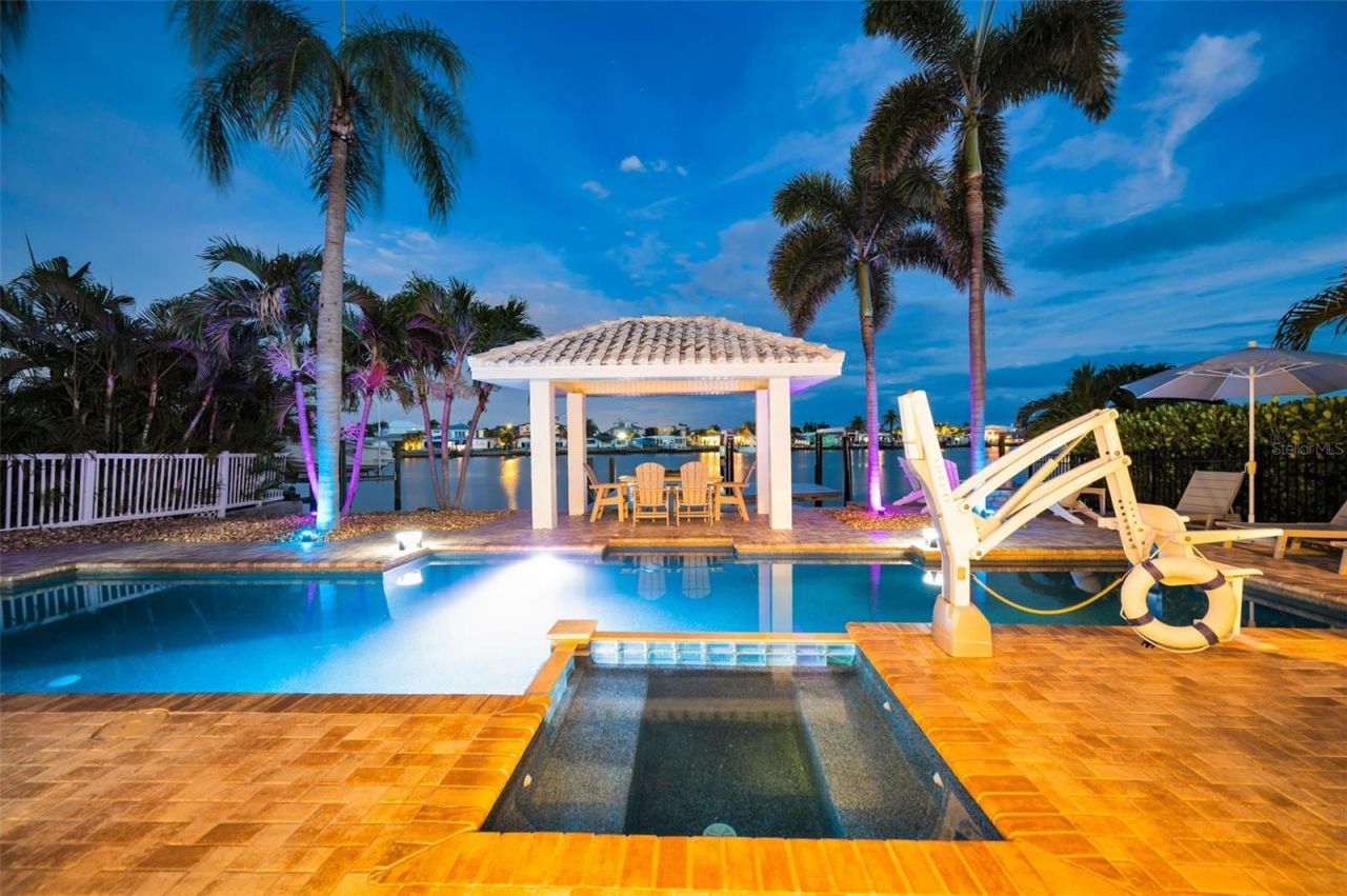 16353 Redington Drive, Redington Beach, FL 33708 Photo