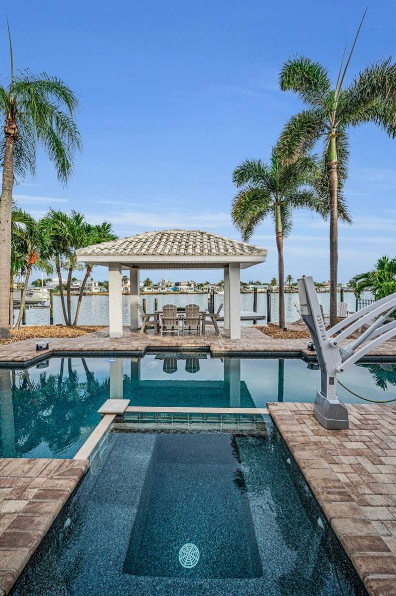16353 Redington Drive, Redington Beach, FL 33708 Photo