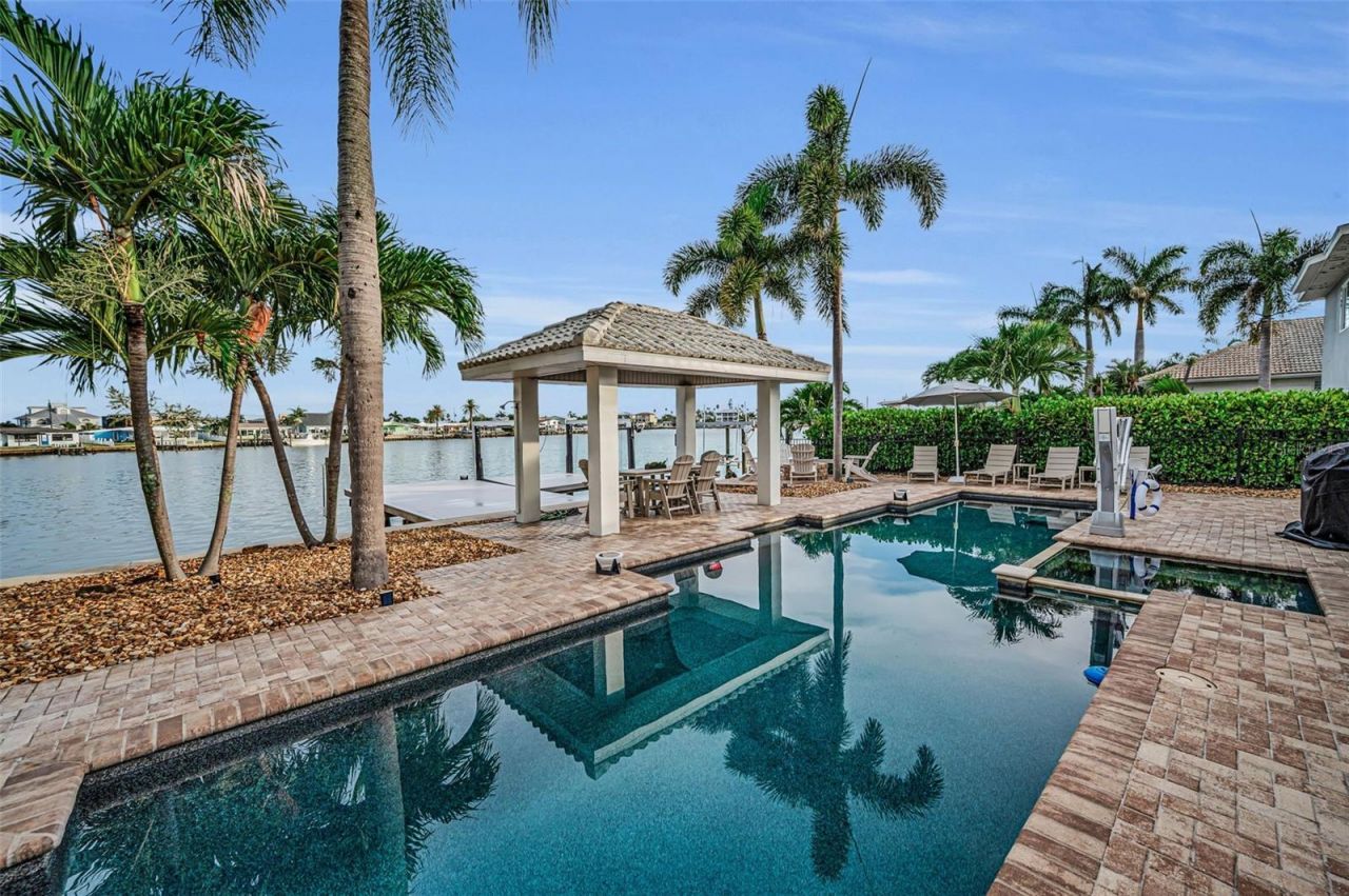 16353 Redington Drive, Redington Beach, FL 33708 Photo