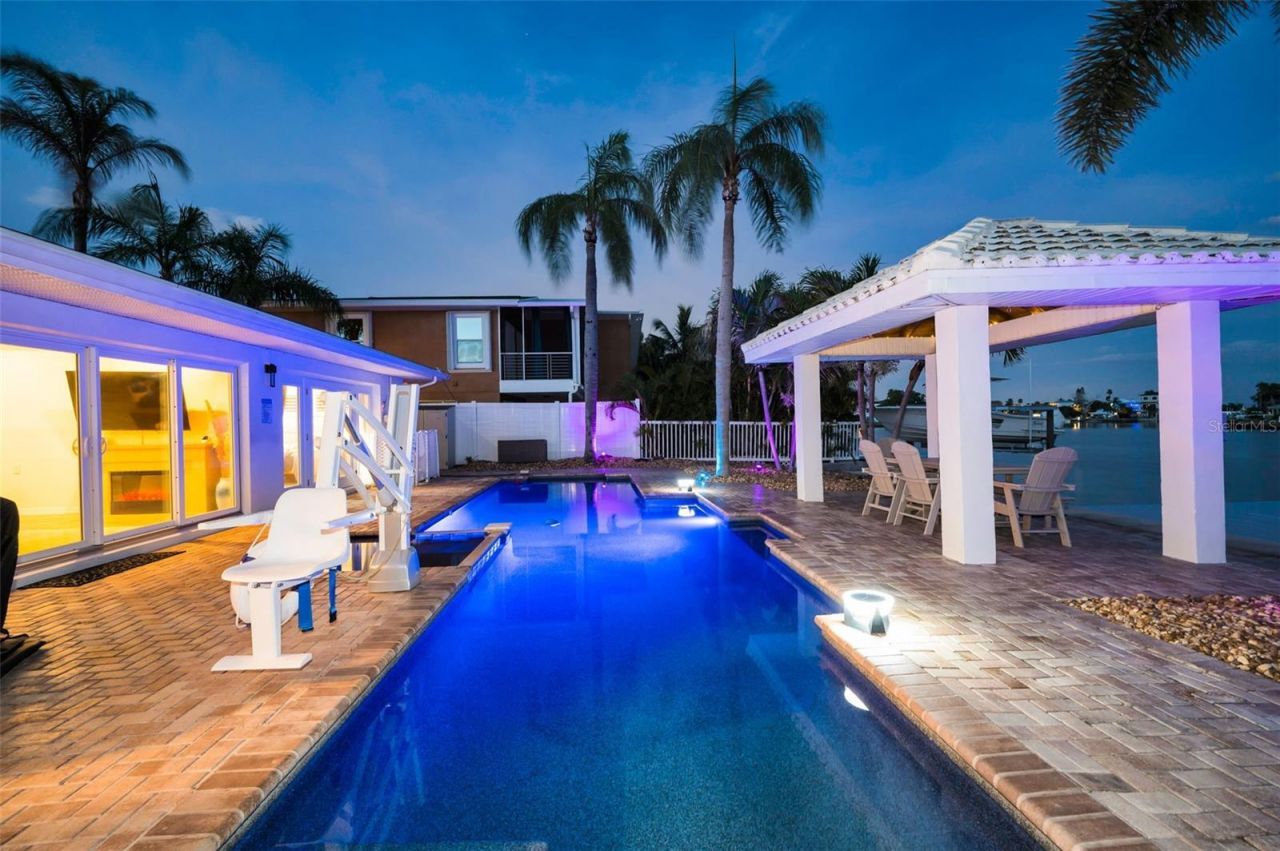16353 Redington Drive, Redington Beach, FL 33708 Photo