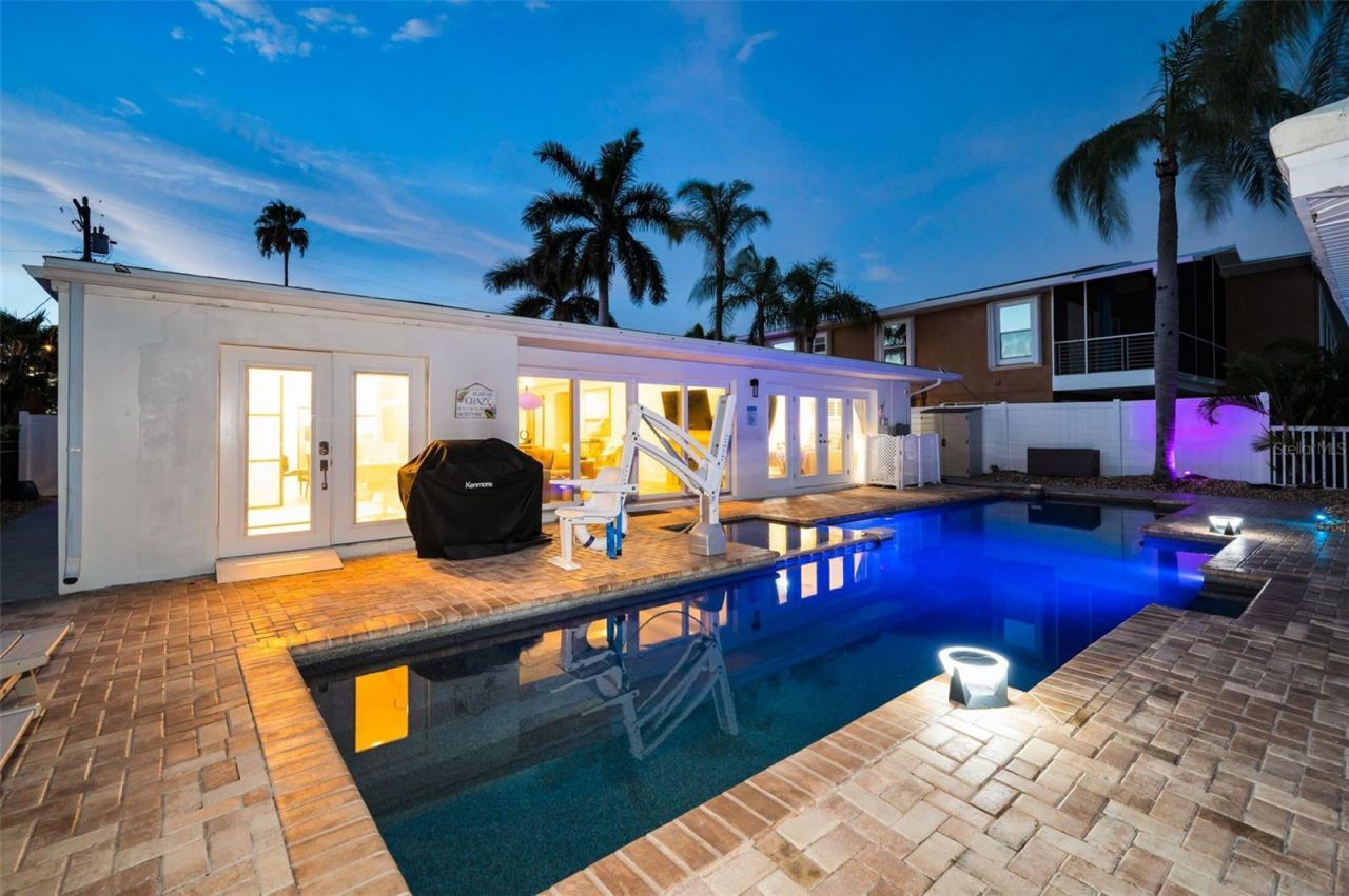 16353 Redington Drive, Redington Beach, FL 33708 Photo