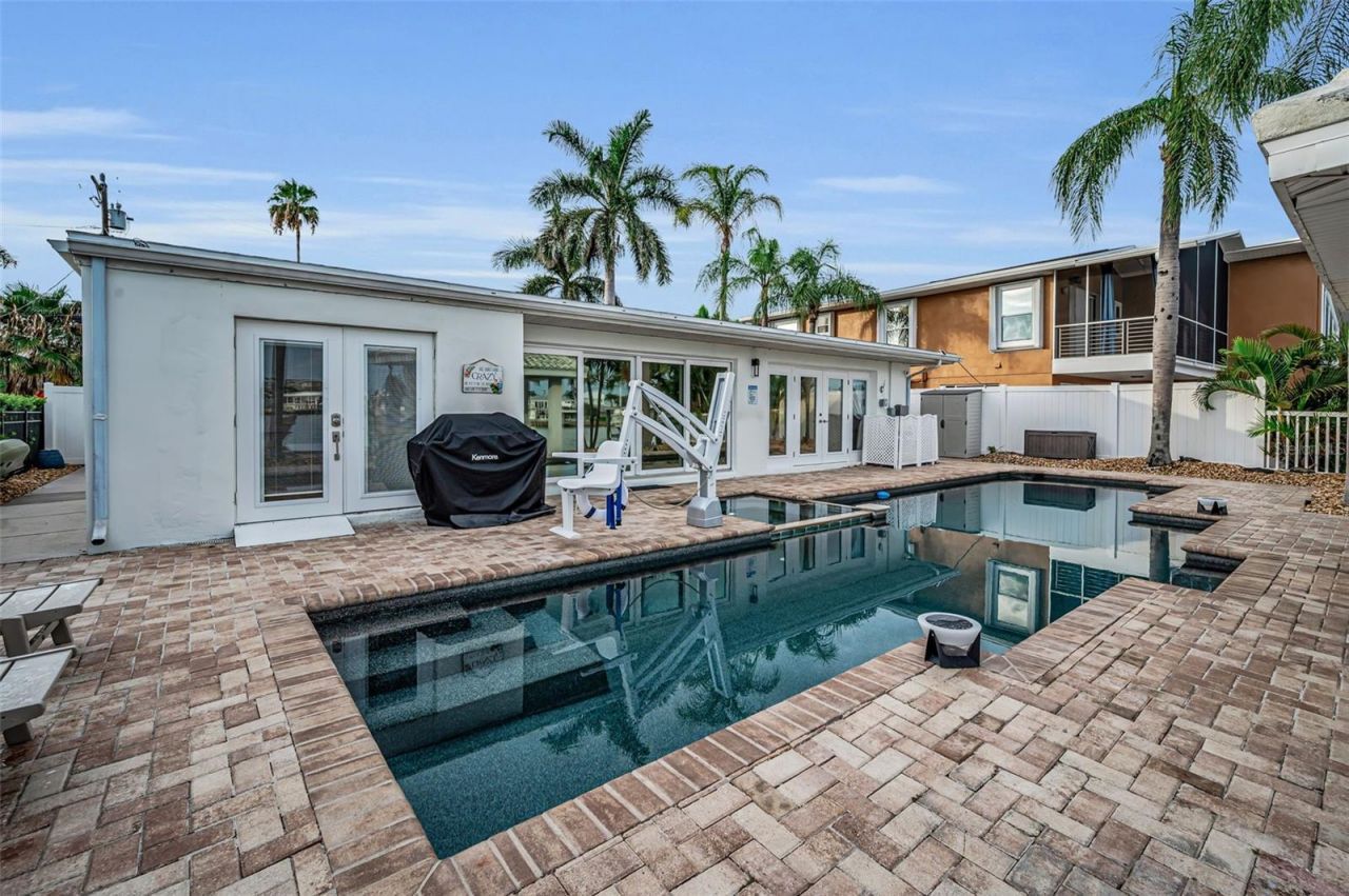 16353 Redington Drive, Redington Beach, FL 33708 Photo