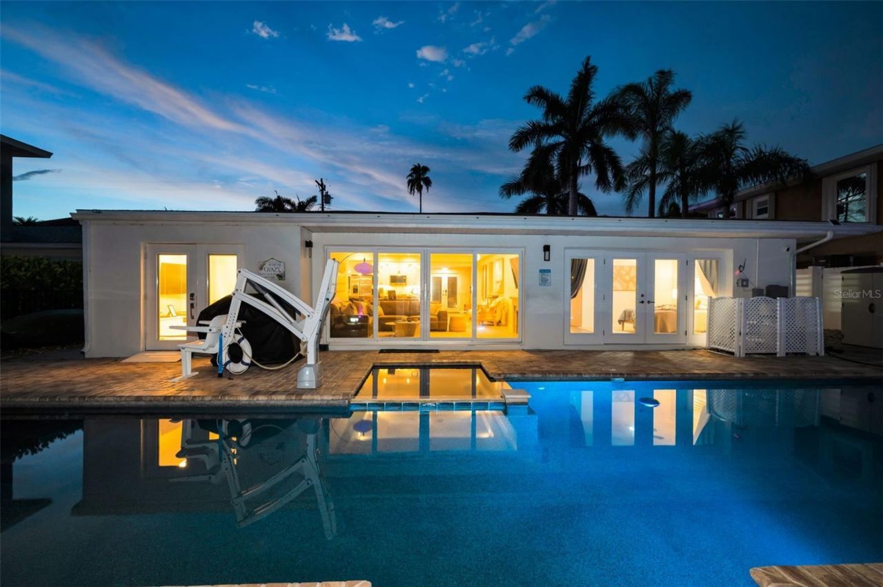 16353 Redington Drive, Redington Beach, FL 33708 Photo
