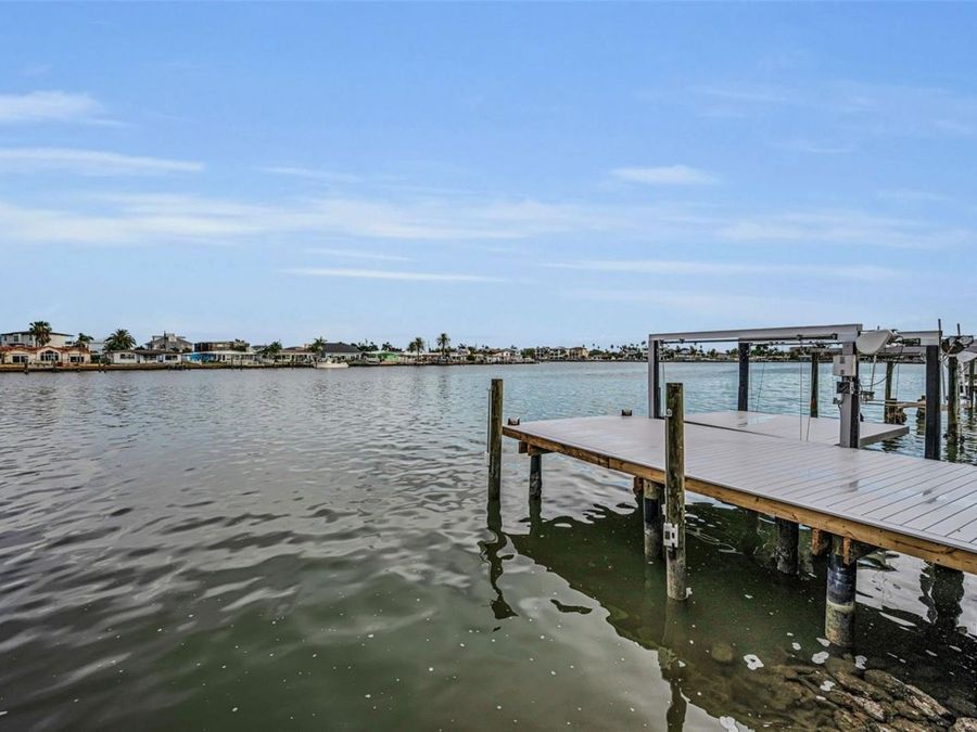 Property Image 100