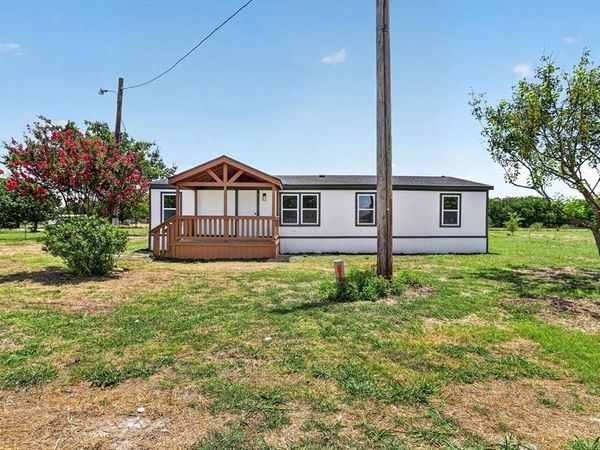 8020 S Prairie Hill Street , Alvarado, TX 76009