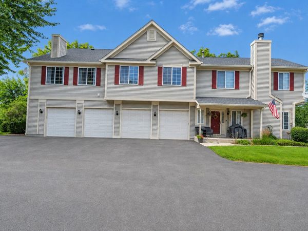 302 Windsor Court , Unit D, South Elgin, IL 60177