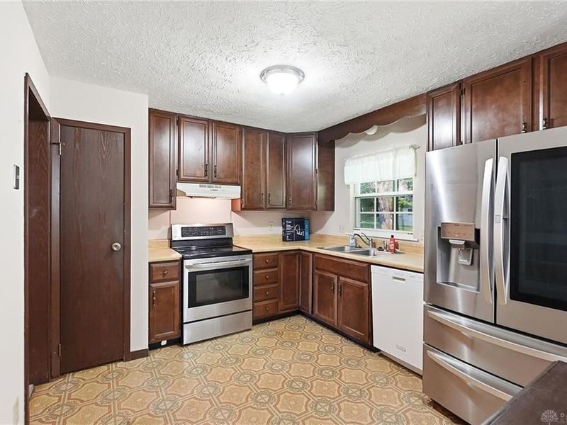 330 E Main Street, South Vienna, OH 45369 Photo 14