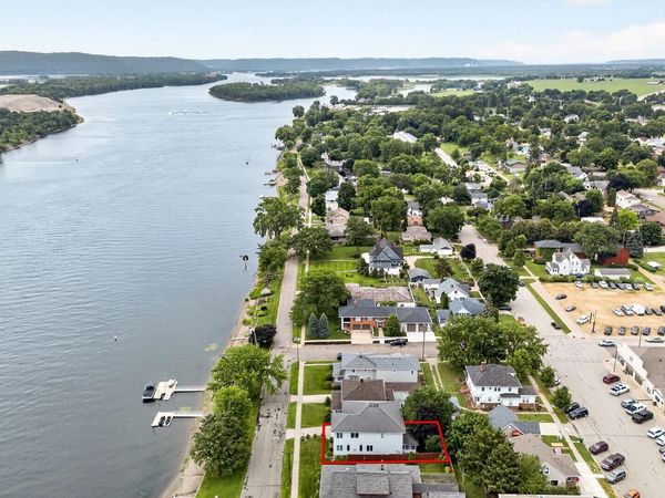 118 Lawrence Boulevard E, Wabasha, MN 55981