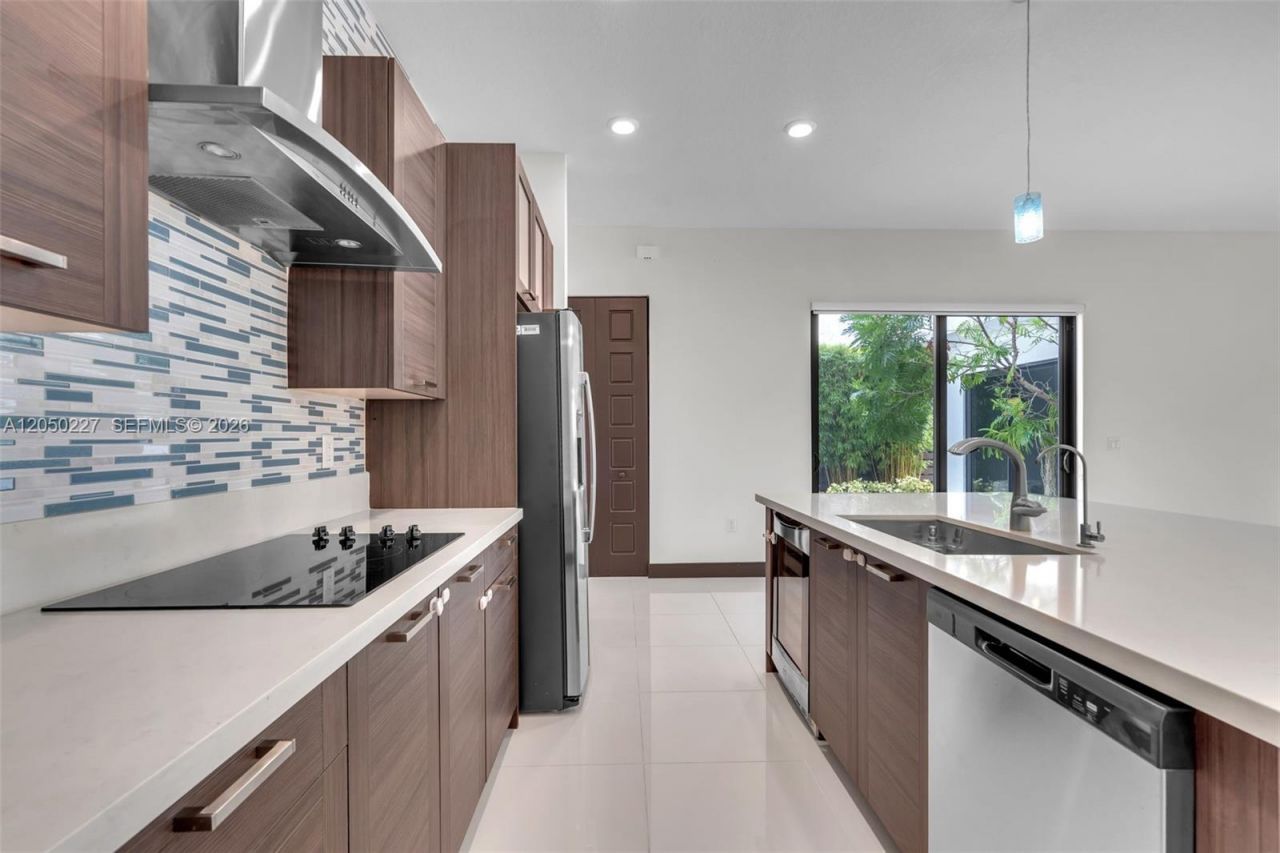 15455 NW 88th Ct , Miami Lakes, FL 33018 Photo