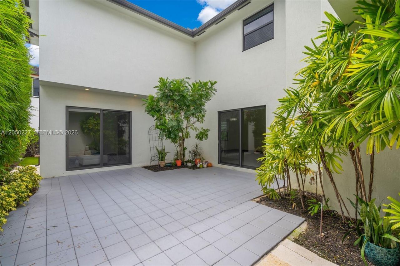 15455 NW 88th Ct , Miami Lakes, FL 33018 Photo
