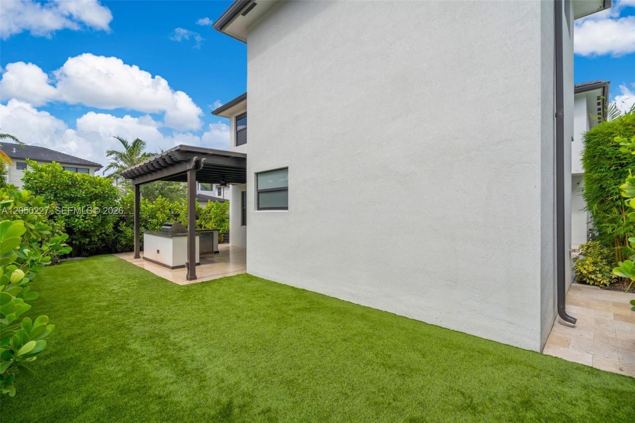 15455 NW 88th Ct , Miami Lakes, FL 33018 Photo