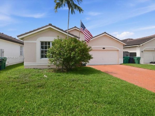 14623 SW 11th St , Miami, FL 33184