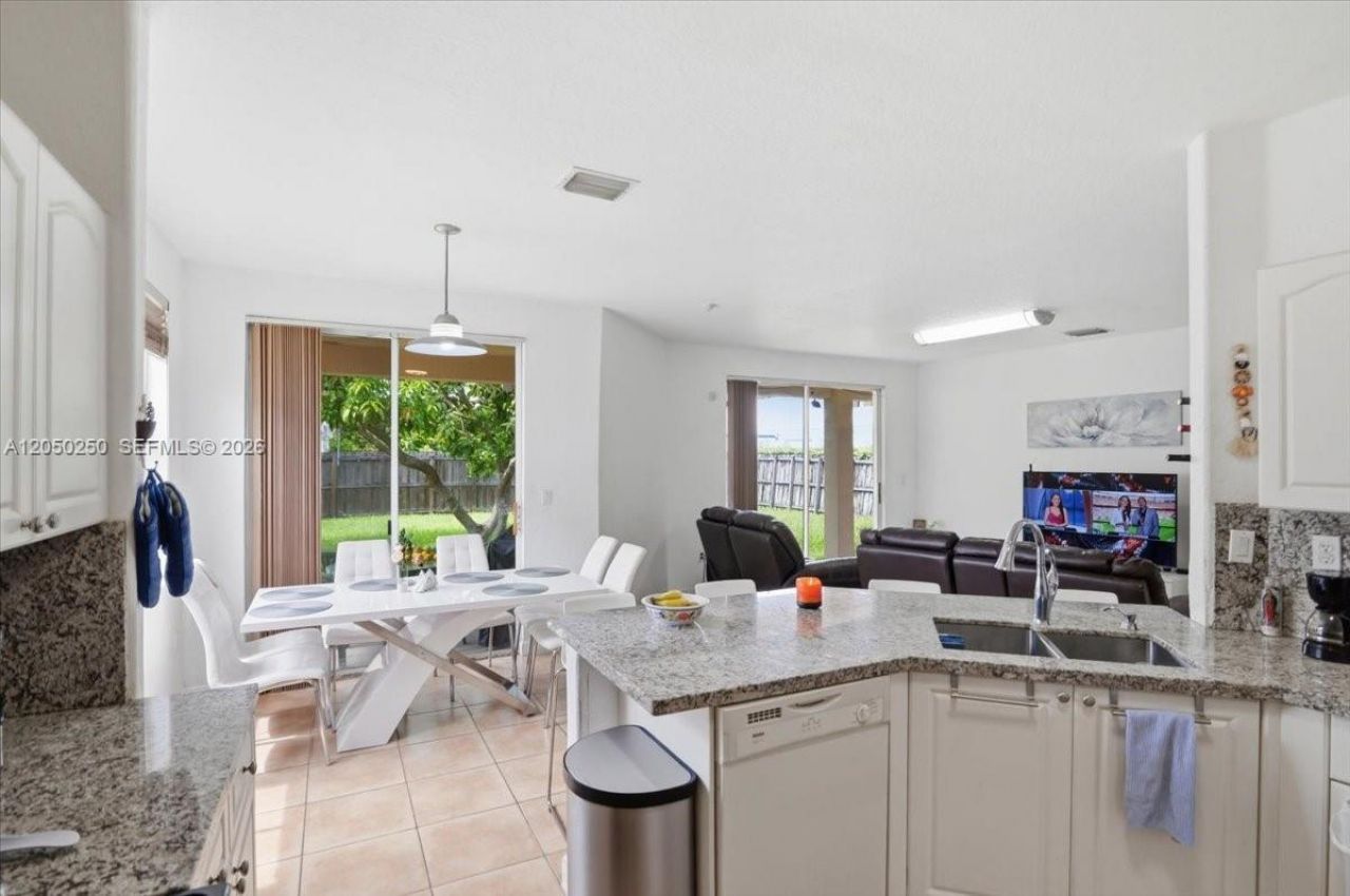 14623 SW 11th St , Miami, FL 33184 Photo
