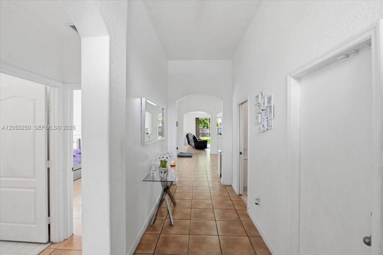 14623 SW 11th St , Miami, FL 33184 Photo