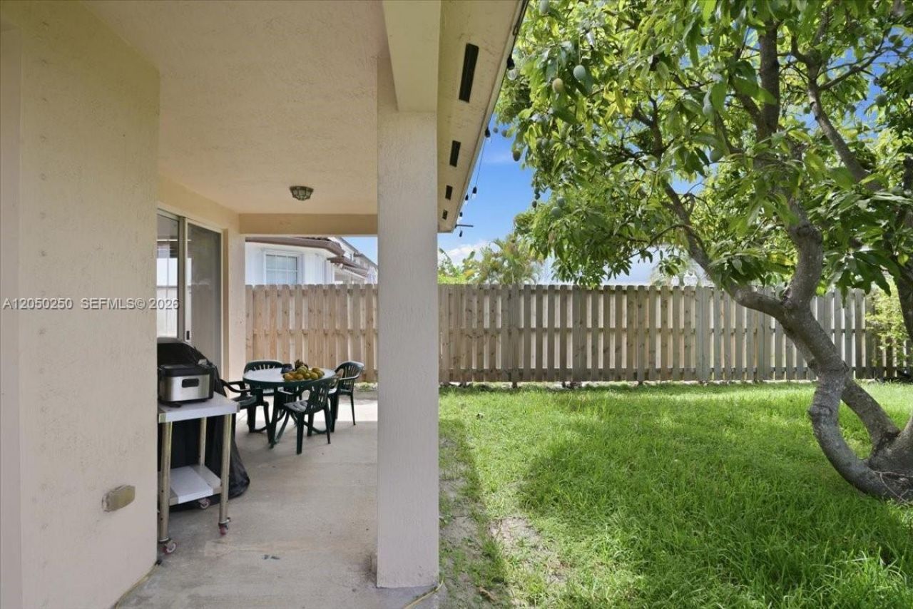 14623 SW 11th St , Miami, FL 33184 Photo