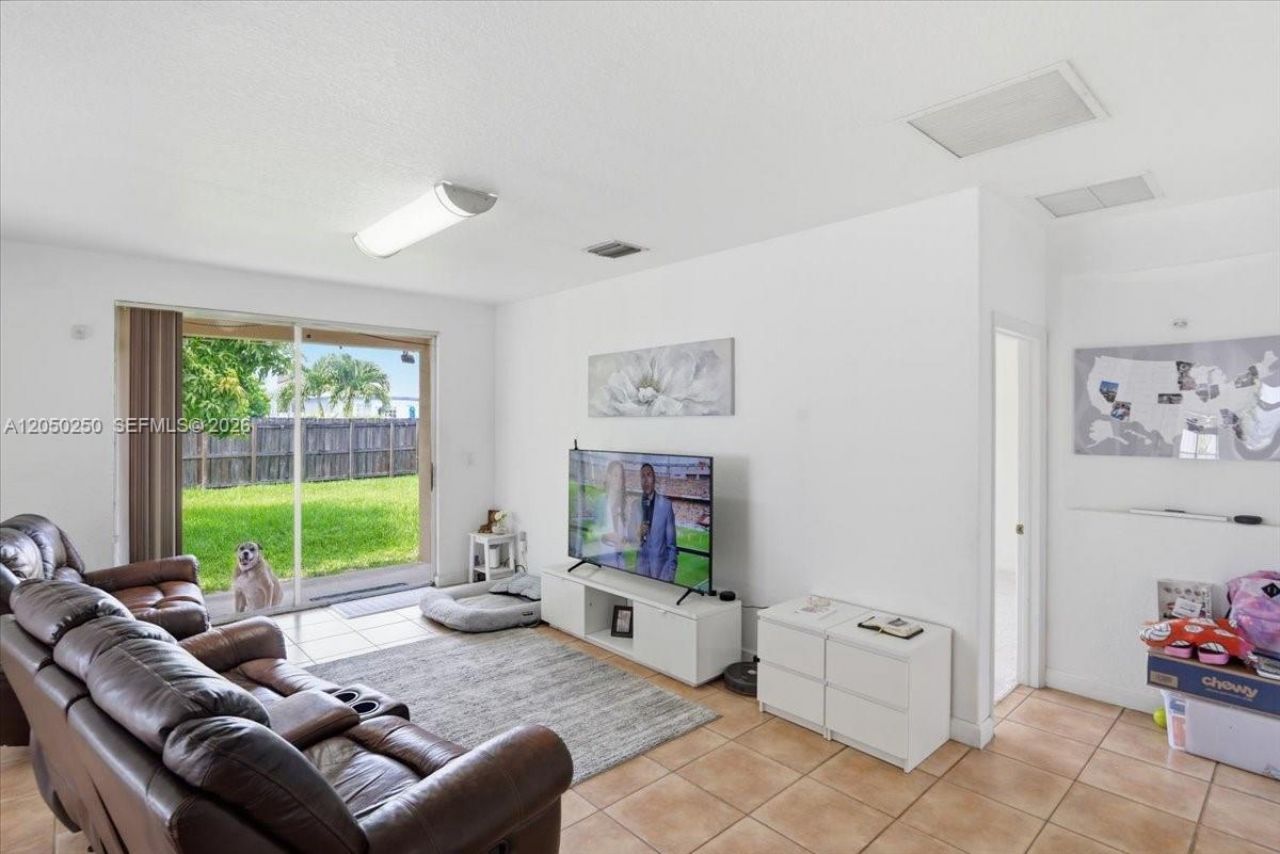 14623 SW 11th St , Miami, FL 33184 Photo