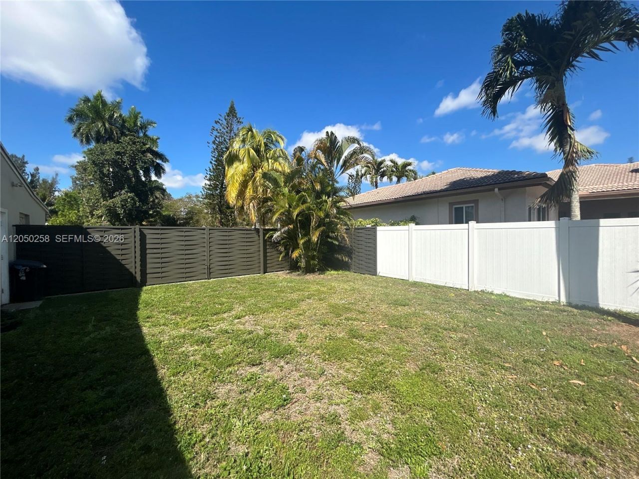 416 Bayberry Dr , Plantation, FL 33317 Photo