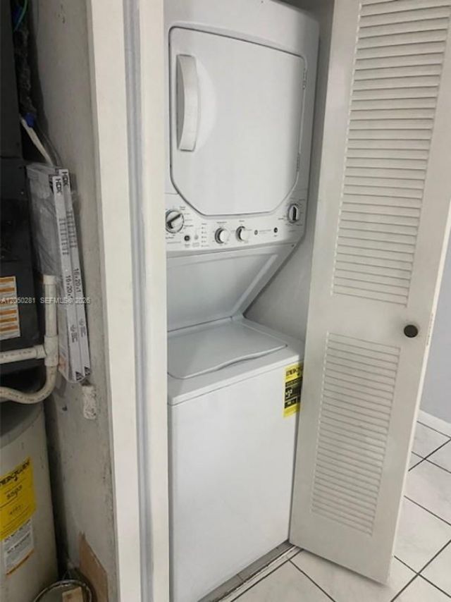 2390 W 74th St, Unit 202, Hialeah, FL 33016 Photo