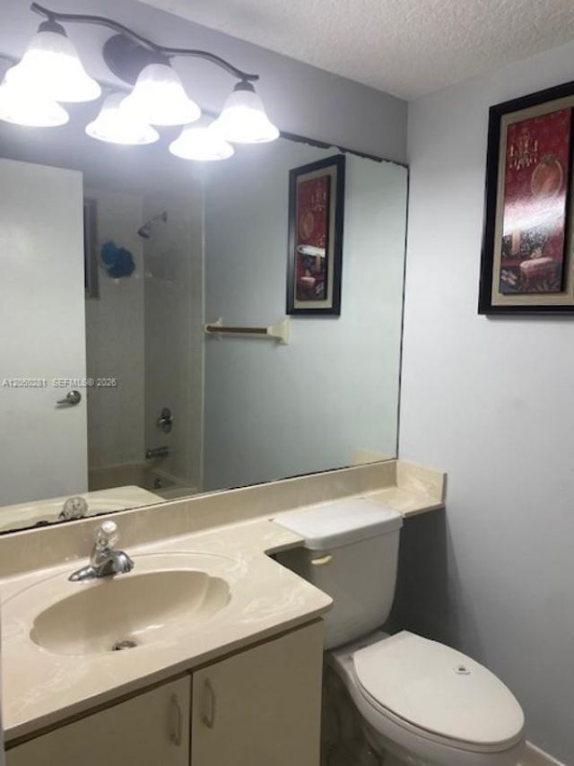 2390 W 74th St, Unit 202, Hialeah, FL 33016 Photo